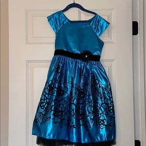 Holiday dress for girls